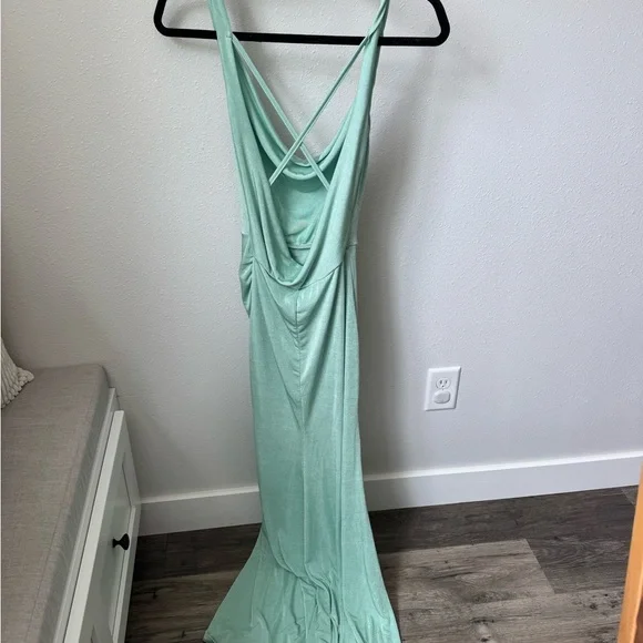SHEIN Green Slip Dress with Cowl Neck and Slit - Picture 3 of 4
